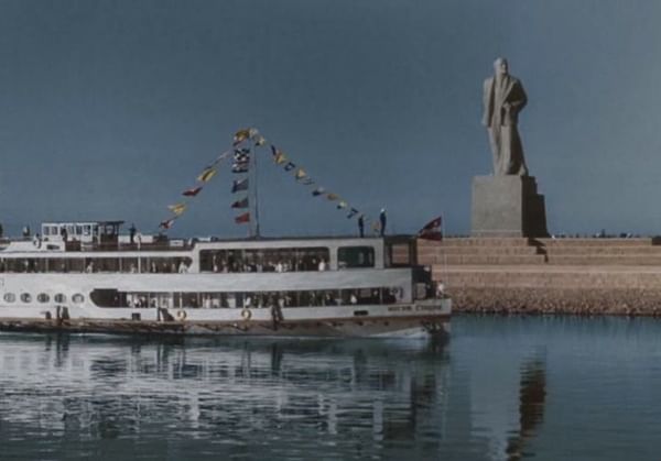 Кадр из фильма «Волга-Волга»