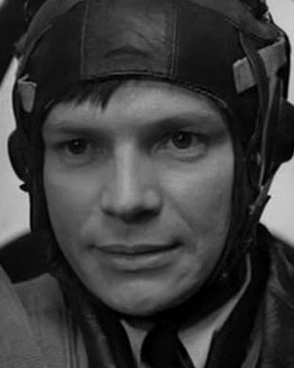 Лев Прыгунов в роли французского летчика Жака в киноэпопее Юрия Озерова «Освобождение» (1967–1972)